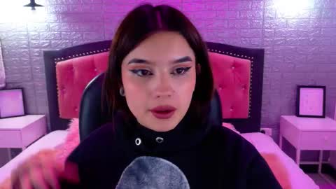 natalie  online show from 09.18.25