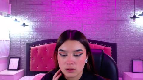 natalie  online show from 10.06.25