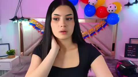 Snapshot of natalie_loffreda chatting on 06.16.26 natalie online show from 06.16.26