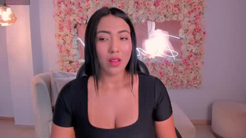 Natalie Lewis online show from 04.12.26