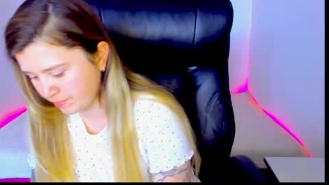 Snapshot of natalisecret chatting on 05.09.26 natalisecret online show from 05.09.26