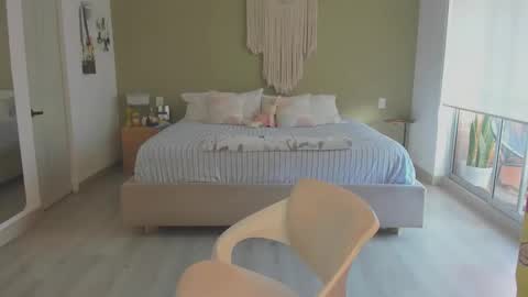 Snapshot of nataly_05 chatting on 11.07.25 anatalybee online show from 11.07.25