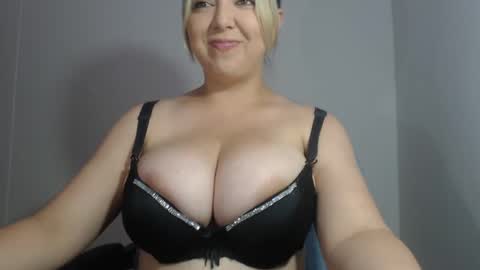 Snapshot of natasha9_ chatting on 12.17.24 NATTY online show from 12.17.24
