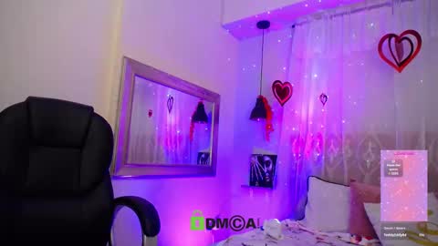 Snapshot of natasha__jackson chatting on 03.07.25 natasha online show from 03.07.25