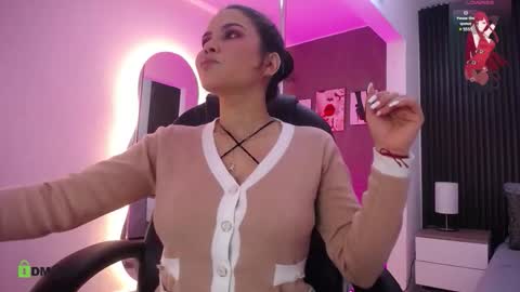 Snapshot of natasha__jackson chatting on 10.17.25 natasha online show from 10.17.25