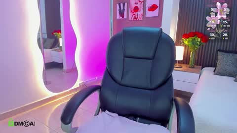 Snapshot of natasha__jackson chatting on 03.22.26 natasha online show from 03.22.26