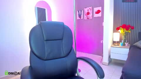 Snapshot of natasha__jackson chatting on 04.15.26 natasha online show from 04.15.26