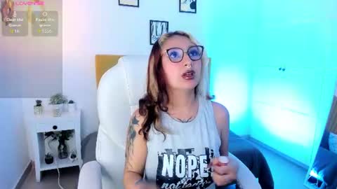 Snapshot of natasha__monroe chatting on 06.14.26 Natasha online show from 06.14.26