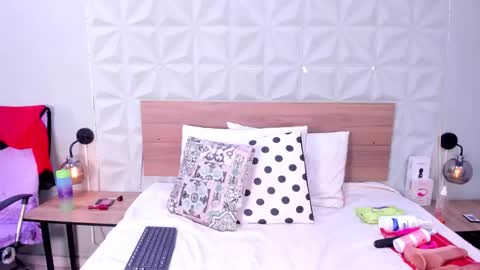 Snapshot of natasha_jurado chatting on 11.10.25 N A T A S H A online show from 11.10.25