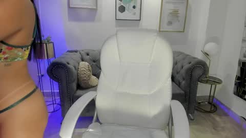 natasha kiim online show from 04.13.26