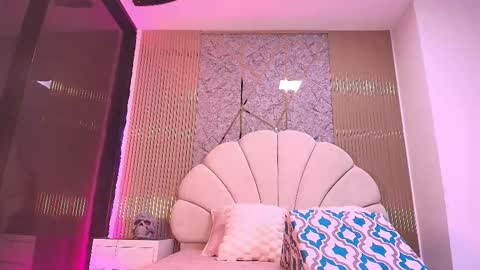 Natasha online show from 10.29.25