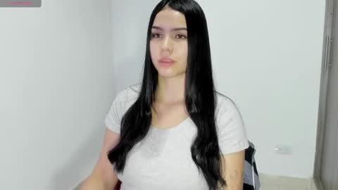 Snapshot of natasha_su chatting on 02.19.25 Natalia online show from 02.19.25