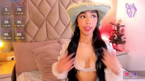 Snapshot of nath_quim chatting on 11.25.25 NATH QUIM online show from 11.25.25