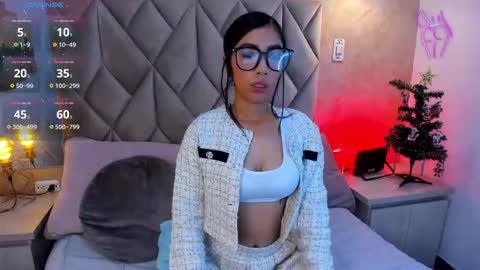 Snapshot of nath_quim chatting on 11.27.25 NATH QUIM online show from 11.27.25