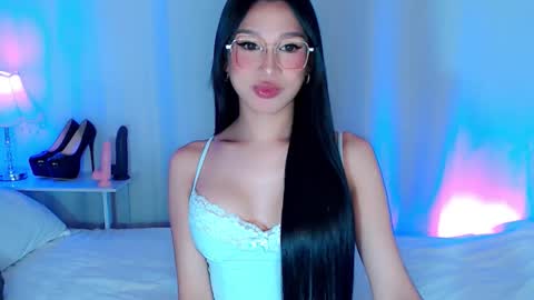   please follow me guyss online show from 09.23.25