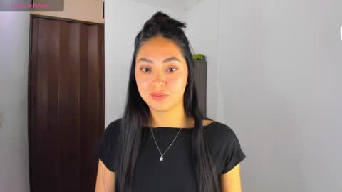 Snapshot of nathalie_rose chatting on 05.28.26 Nathalie online show from 05.28.26