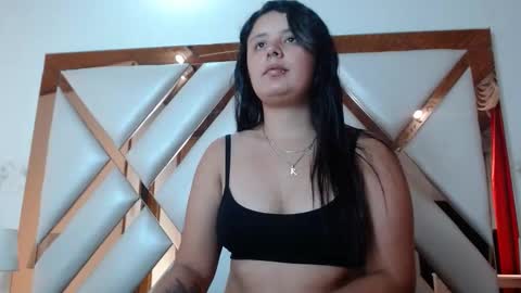 Snapshot of nathaly_low chatting on 02.02.26 nathaly low online show from 02.02.26