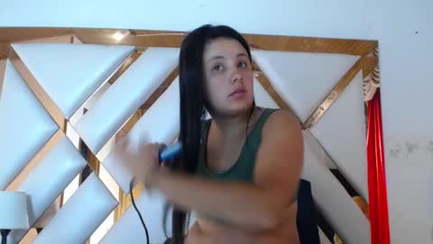 Snapshot of nathaly_low chatting on 03.31.26 nathaly low online show from 03.31.26