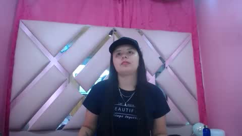 Snapshot of nathaly_sweet23 chatting on 12.20.25 Nathaly sweet online show from 12.20.25