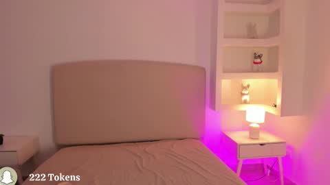 NATHALY  online show from 01.05.26