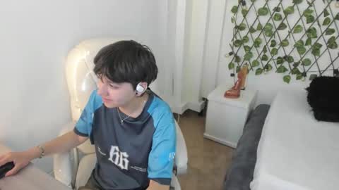 Snapshot of nathalyy_ds chatting on 11.27.25 nathalyy_ds online show from 11.27.25