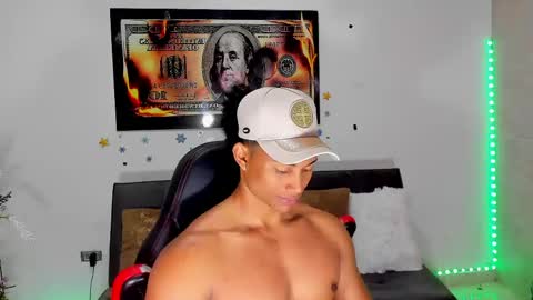 Snapshot of nathan_sexy247 chatting on 05.14.26 Nathan online show from 05.14.26
