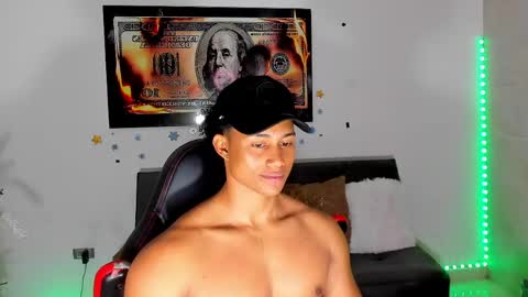 Snapshot of nathan_sexy247 chatting on 05.16.26 Nathan online show from 05.16.26
