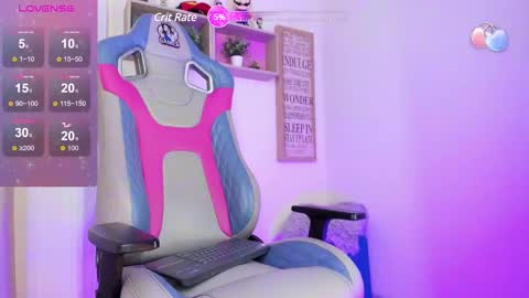 Snapshot of nathasha_gomez_ chatting on 12.17.24 Nathasha online show from 12.17.24