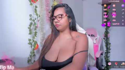 Snapshot of nathasha_jhonsom_ chatting on 07.11.26 Naty online show from 07.11.26