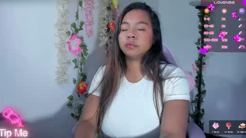 Snapshot of nathasha_jhonsom_ chatting on 07.19.26 Naty online show from 07.19.26