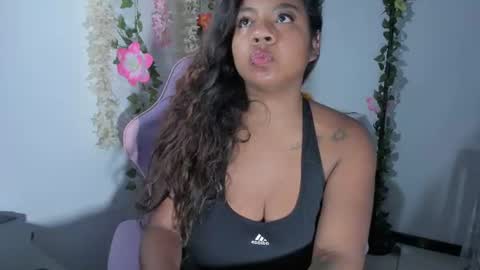 Snapshot of nathasha_jhonsom_ chatting on 07.22.26 Naty online show from 07.22.26