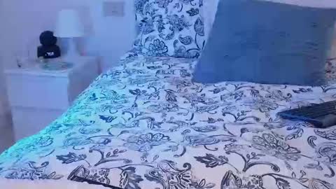 Snapshot of natisa chatting on 11.01.25 IRIS online show from 11.01.25