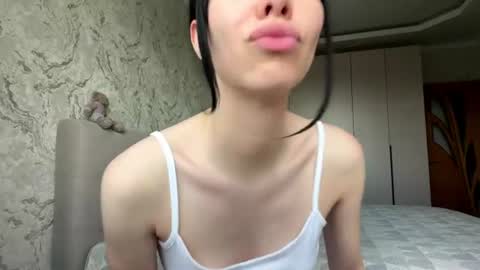 Snapshot of natishalowder chatting on 06.19.26 Megan online show from 06.19.26
