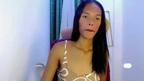 Snapshot of native_princess1 chatting on 10.18.25 native_princess1 online show from 10.18.25