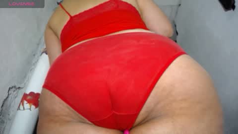 Snapshot of nattasha_foxx chatting on 04.18.26 natalia online show from 04.18.26