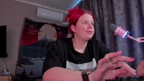Snapshot of nattinred chatting on 06.11.26 Pure evil Nat NONUDE GODDESS online show from 06.11.26