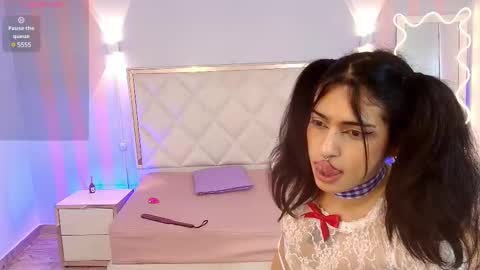 Snapshot of nattrose_tay chatting on 02.18.25 NATT ROSE online show from 02.18.25