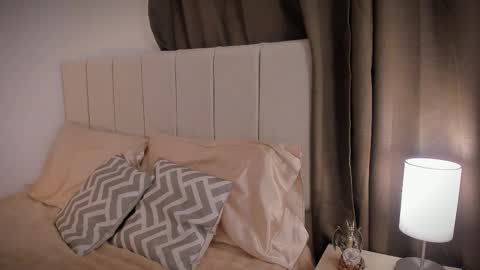 Snapshot of natty_bush chatting on 02.18.26 Nathalie online show from 02.18.26