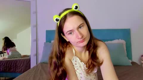 Meri online show from 10.22.25