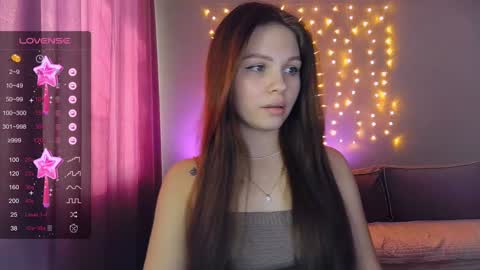 Snapshot of nature_starlight chatting on 02.05.25 Eva online show from 02.05.25