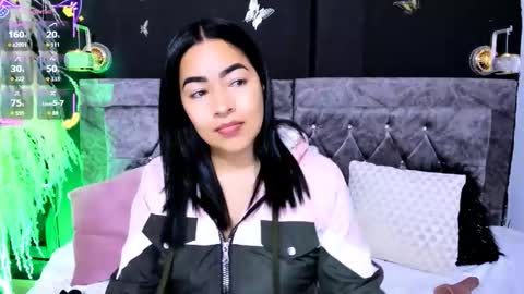 Snapshot of naty_07 chatting on 10.23.25 Natalia online show from 10.23.25