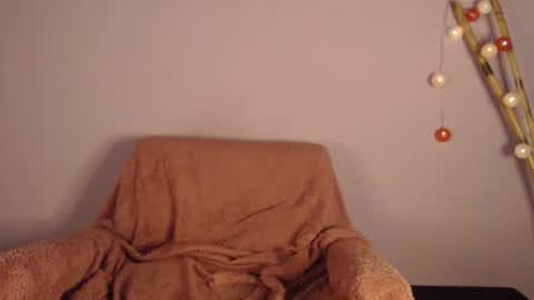 Snapshot of naty_naturalgirl chatting on 12.25.24 Nataly online show from 12.25.24