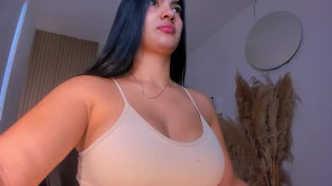 Naty Ferrer online show from 10.18.25