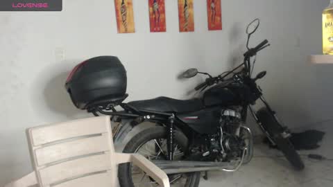 Snapshot of natzumi_mcqueen chatting on 12.21.24 Stella Mcqueen online show from 12.21.24