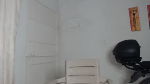 Snapshot of natzumi_mcqueen chatting on 01.10.25 Stella Mcqueen online show from 01.10.25