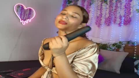 Snapshot of natzurit chatting on 11.04.25 Natzu online show from 11.04.25