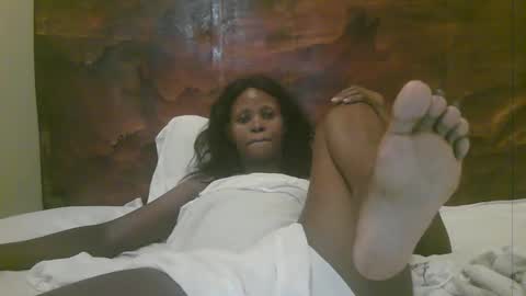 Snapshot of naughty_babe000 chatting on 05.14.26 alisha online show from 05.14.26
