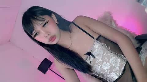 Snapshot of naughty_cutiepie chatting on 06.14.26 itsyourgirl kiara online show from 06.14.26
