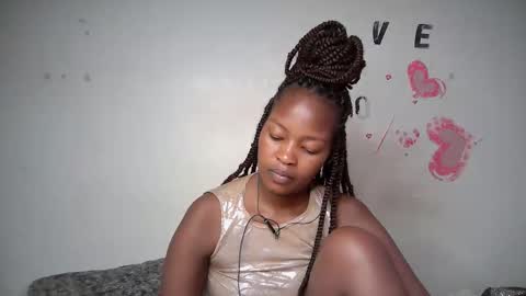 naughty_keesha1 online show from 10.19.25