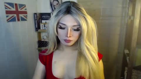 Snapshot of naughty_kim20 chatting on 02.02.25 alexa online show from 02.02.25